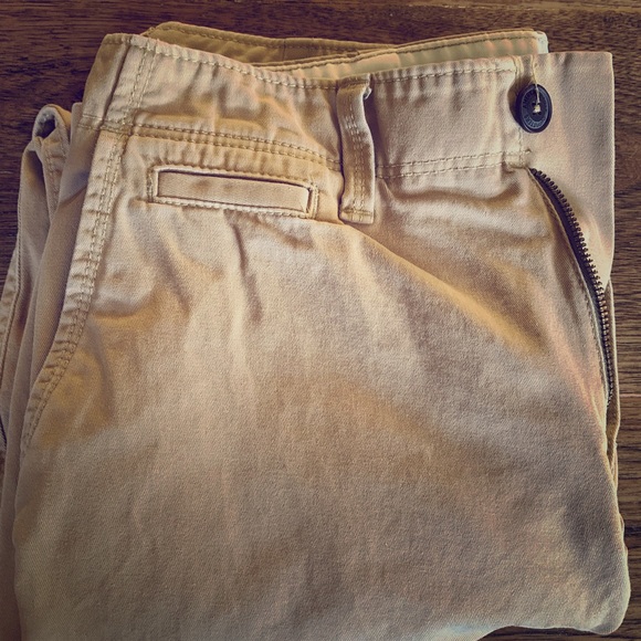 American Eagle Outfitters Other - American Eagle khaki pant